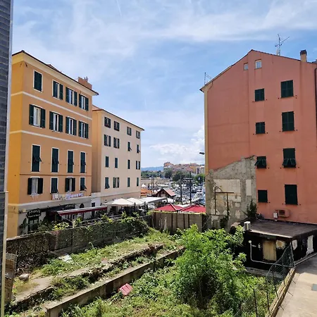 Affitti Brevi Liguria - La Bella In Darsena 萨沃纳